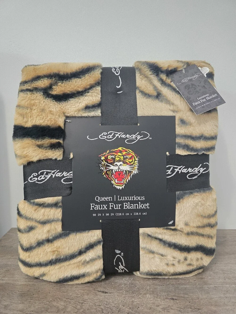 Ed Hardy QUEEN Luxurious Faux Fur Blanket Tiger Print Brand New 90in x 90in